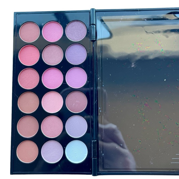 Professional Miss Rose Blockbuster Eyeshadow Palette - Multicolor - Picture 5 of 8